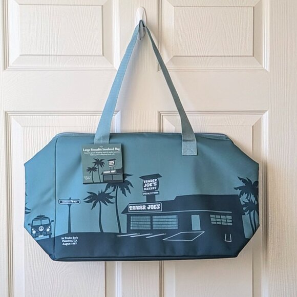 Trader Joe’s Handbags - 💙 Trader Joe’s large Dusty Blue Insulated Bag- New w/ Tag
